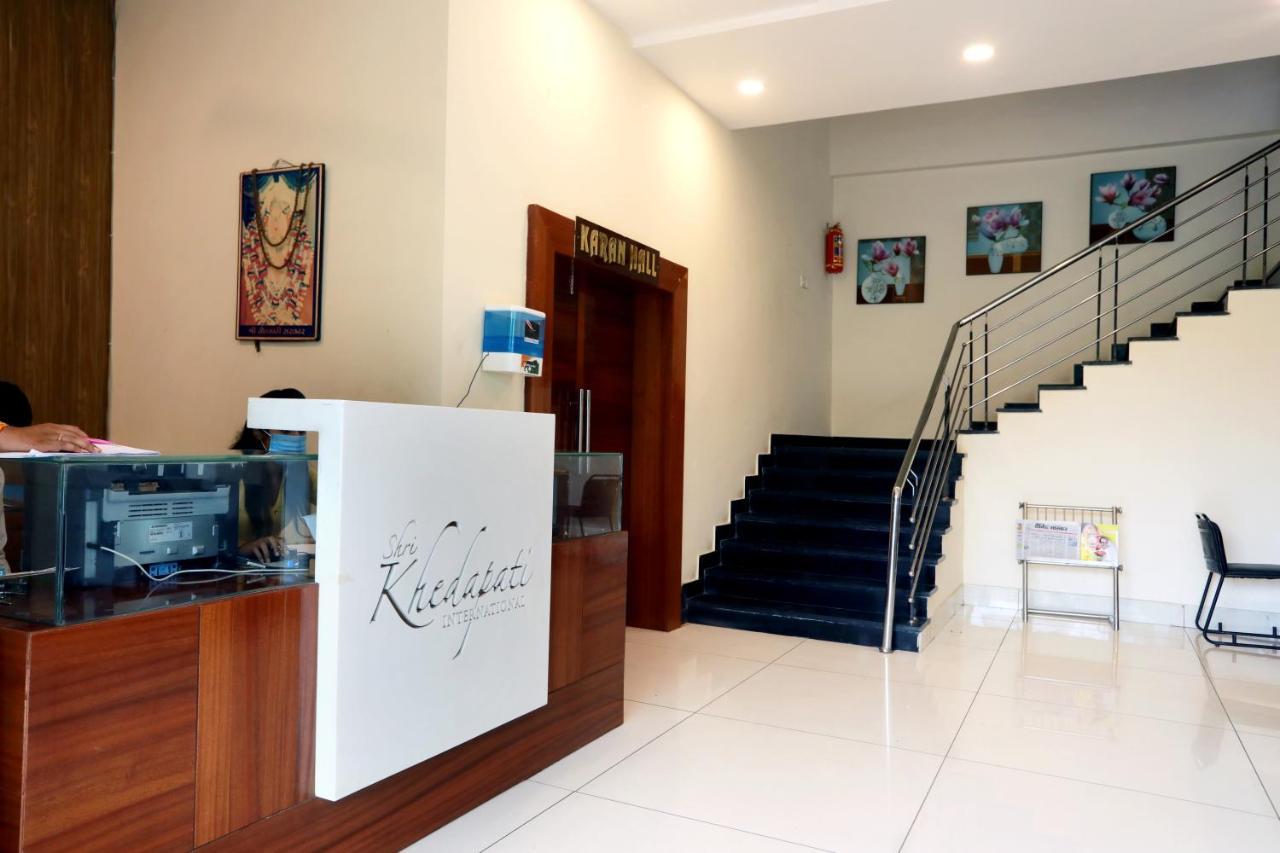 Hotel Shri Khedapati International Dewās Eksteriør bilde