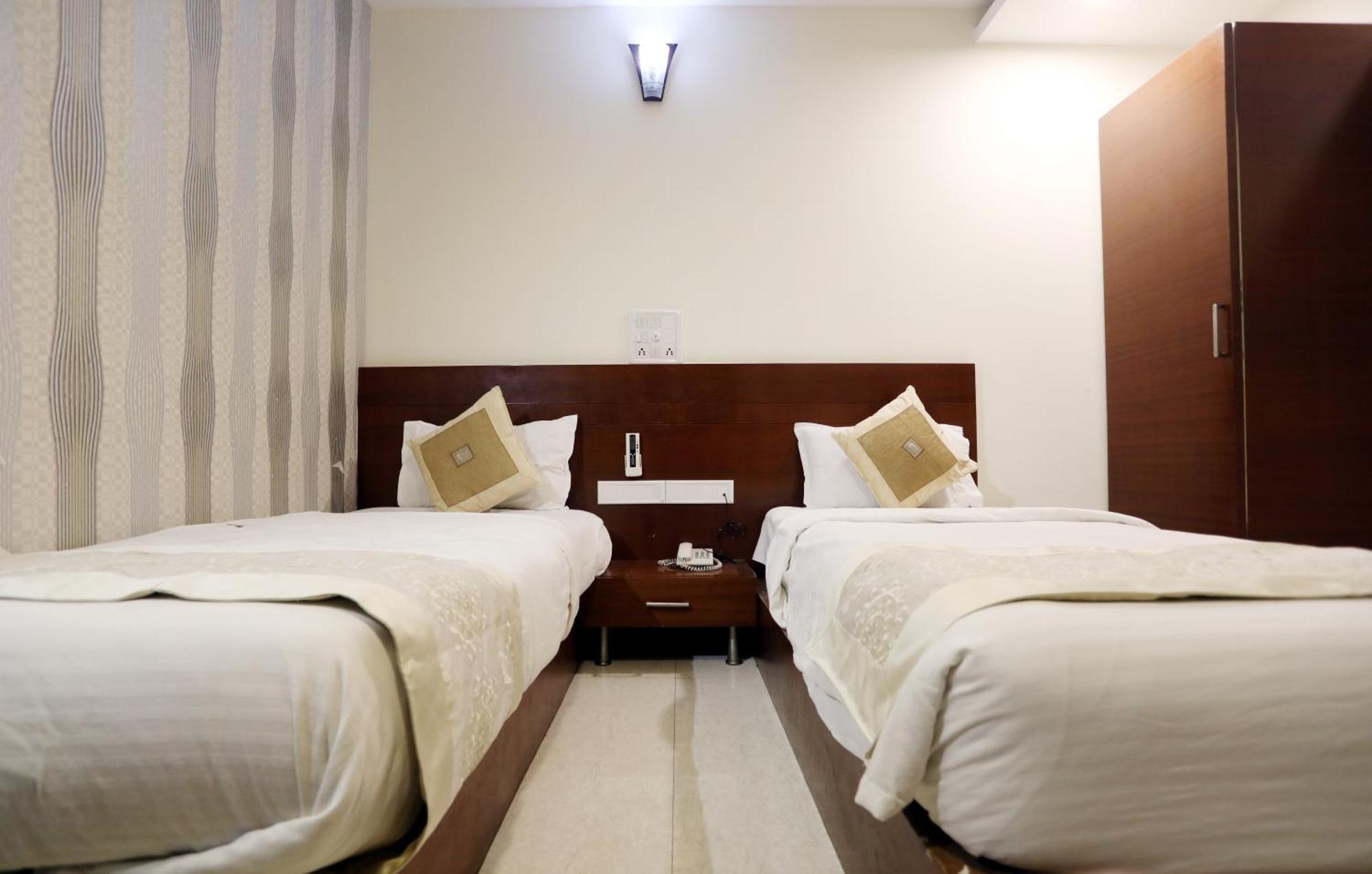 Hotel Shri Khedapati International Dewās Eksteriør bilde