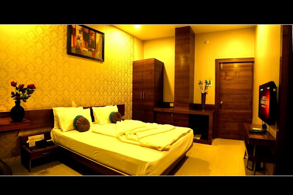 Hotel Shri Khedapati International Dewās Eksteriør bilde