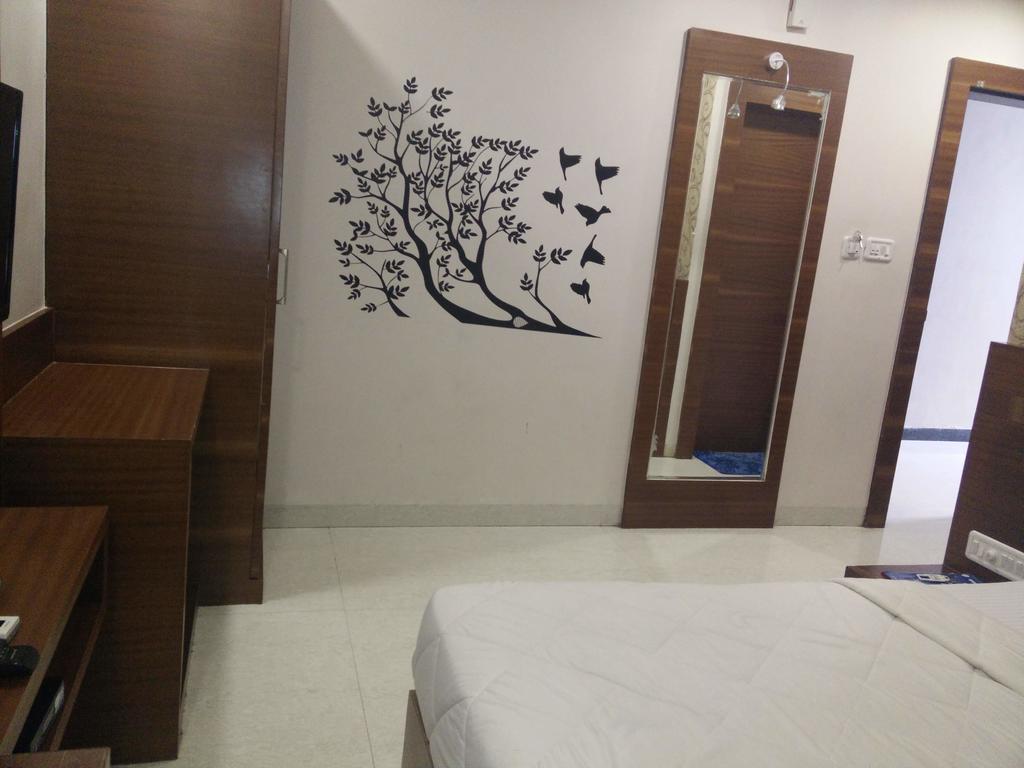 Hotel Shri Khedapati International Dewās Eksteriør bilde