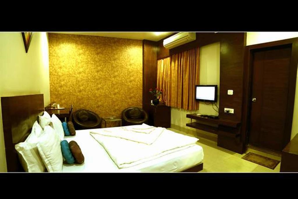 Hotel Shri Khedapati International Dewās Eksteriør bilde