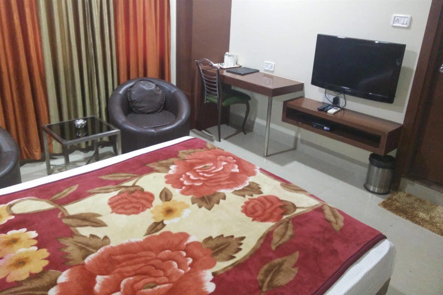 Hotel Shri Khedapati International Dewās Eksteriør bilde
