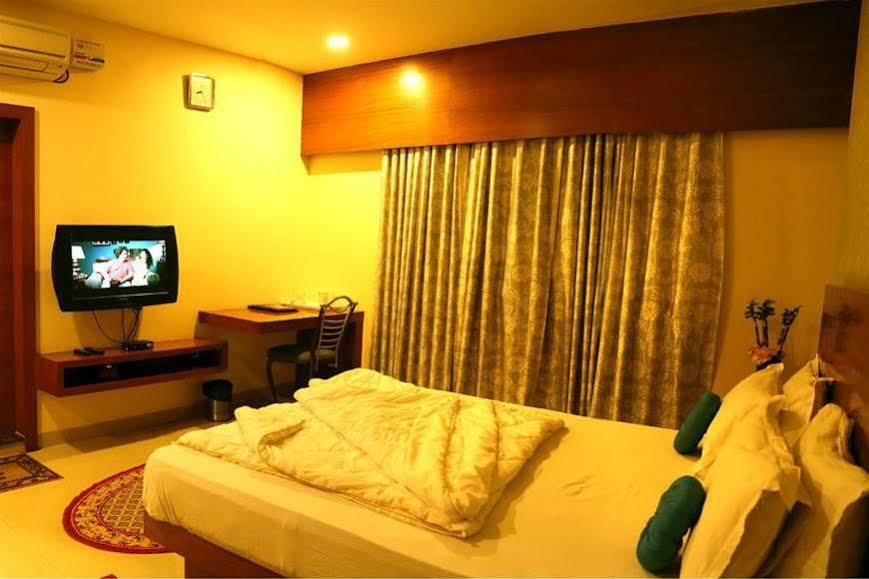 Hotel Shri Khedapati International Dewās Eksteriør bilde