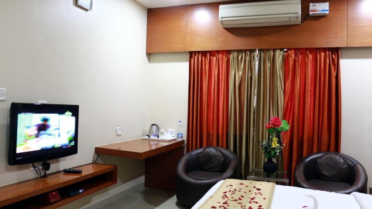 Hotel Shri Khedapati International Dewās Eksteriør bilde